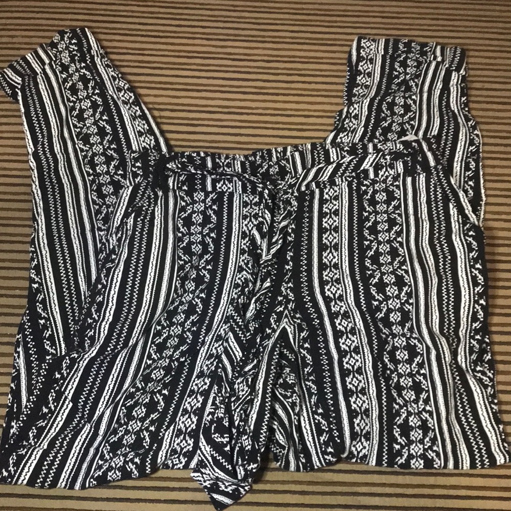 Printed pants. Super cute. Size small